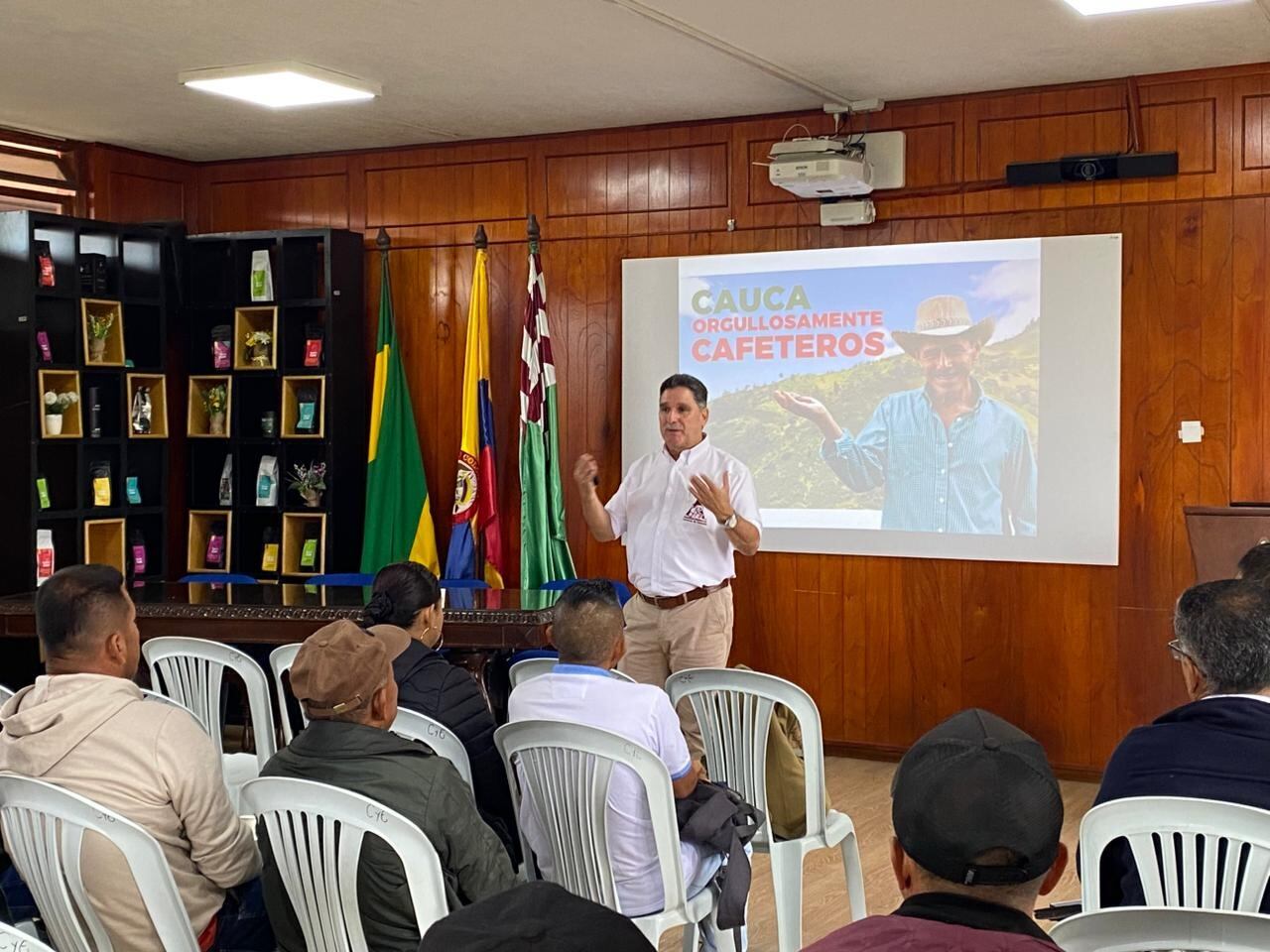 La Federación Nacional de Cafeteros de Colombia aporta su experiencia para fortalecer la paz en el suroccidente del país con su participación en este proyecto.