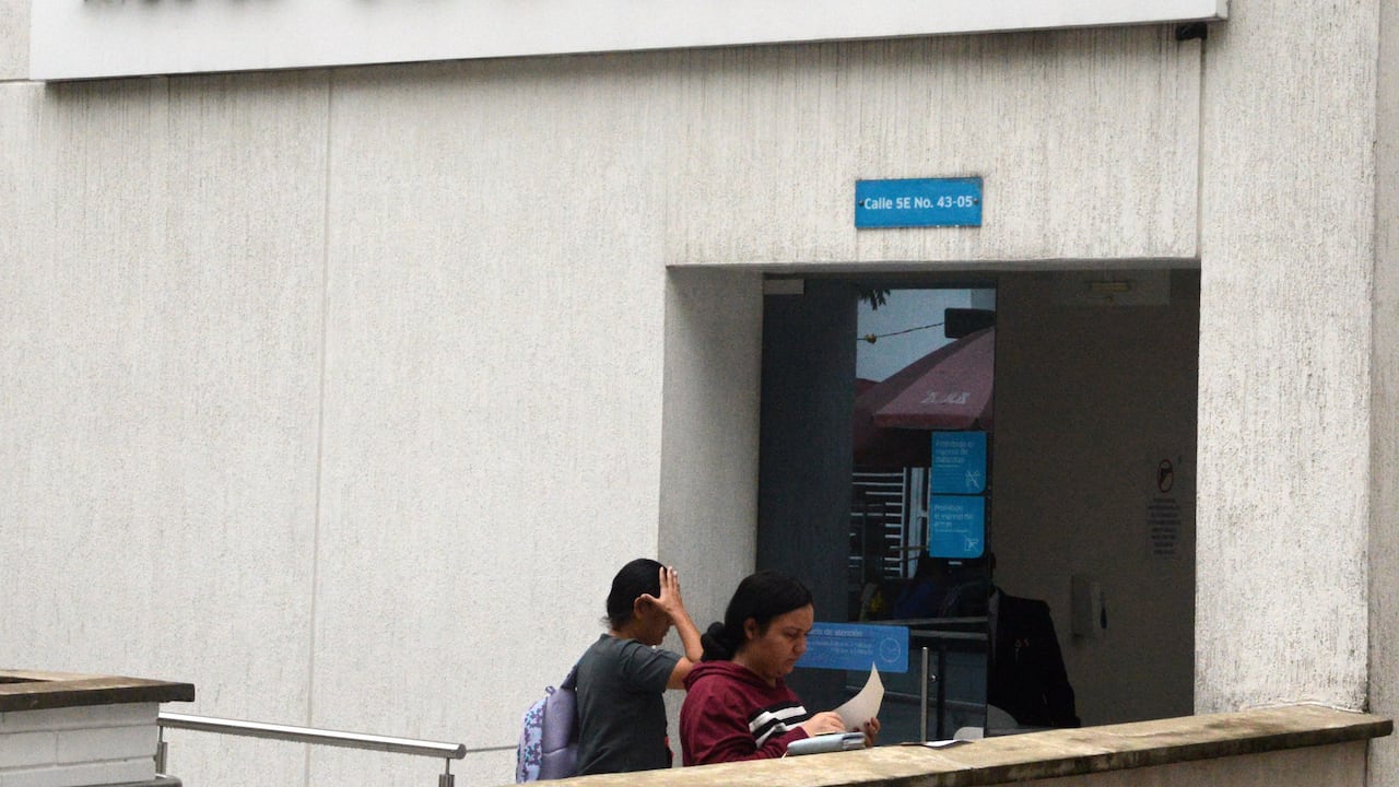 Cali; Completa normalidad en las instalación de las EPS Sanitas en Cali tras anuncio de intervención de Supersalud Foto José L Guzmán. El País