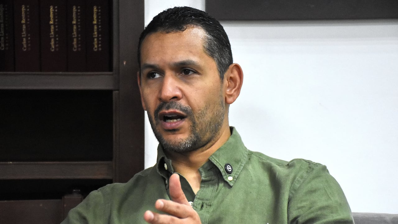 Entrevista Precandidato Presidencial Daniel Palacios.