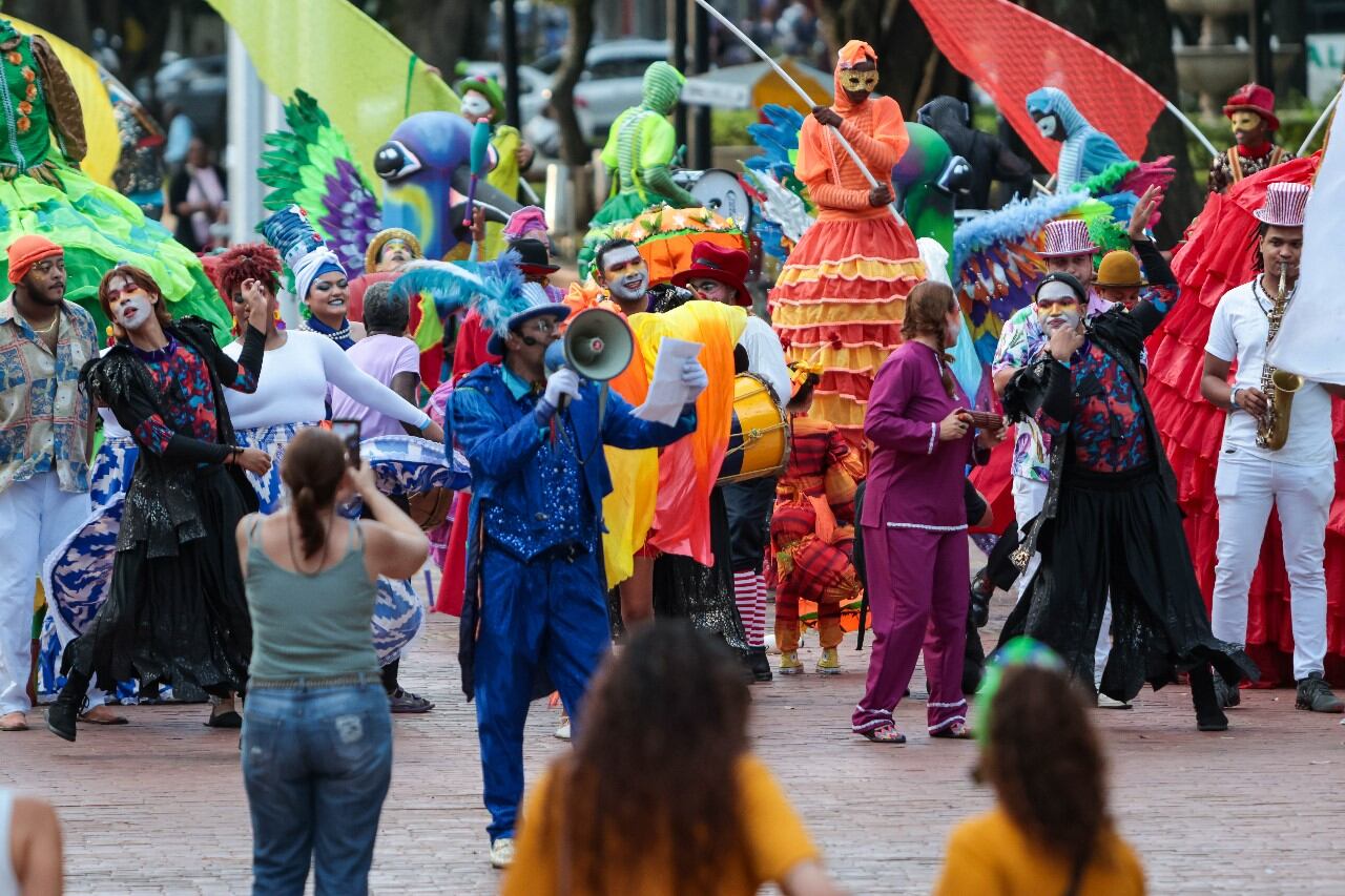 Esta convocatoria, de la Alcaldía de Cali, busca artistas u organizaciones con vocación social, sensibilidad territorial y capacidad para conectar con la ciudadanía a través del arte.