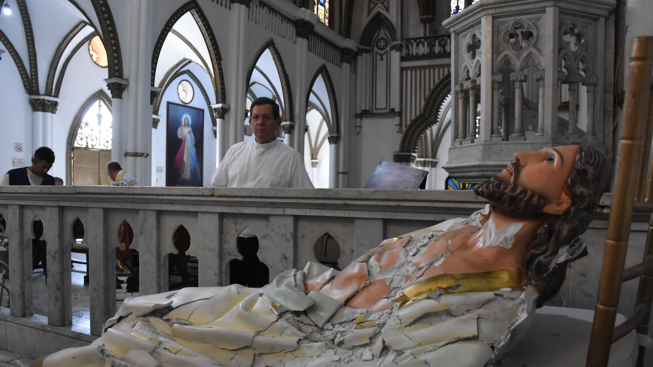 Vandalismo y Sacrilegio en la Iglesia La Ermita