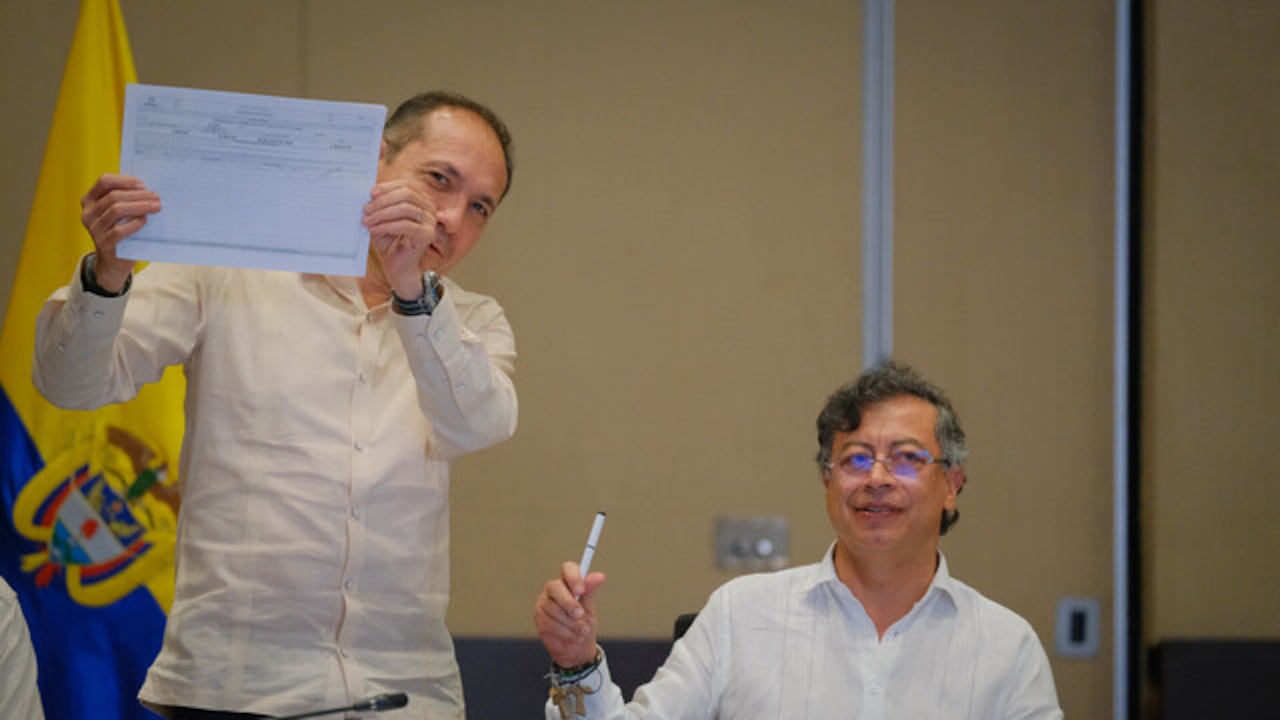 El presidente Gustavo Petro firmó la convocatoria de la asamblea constituyente.