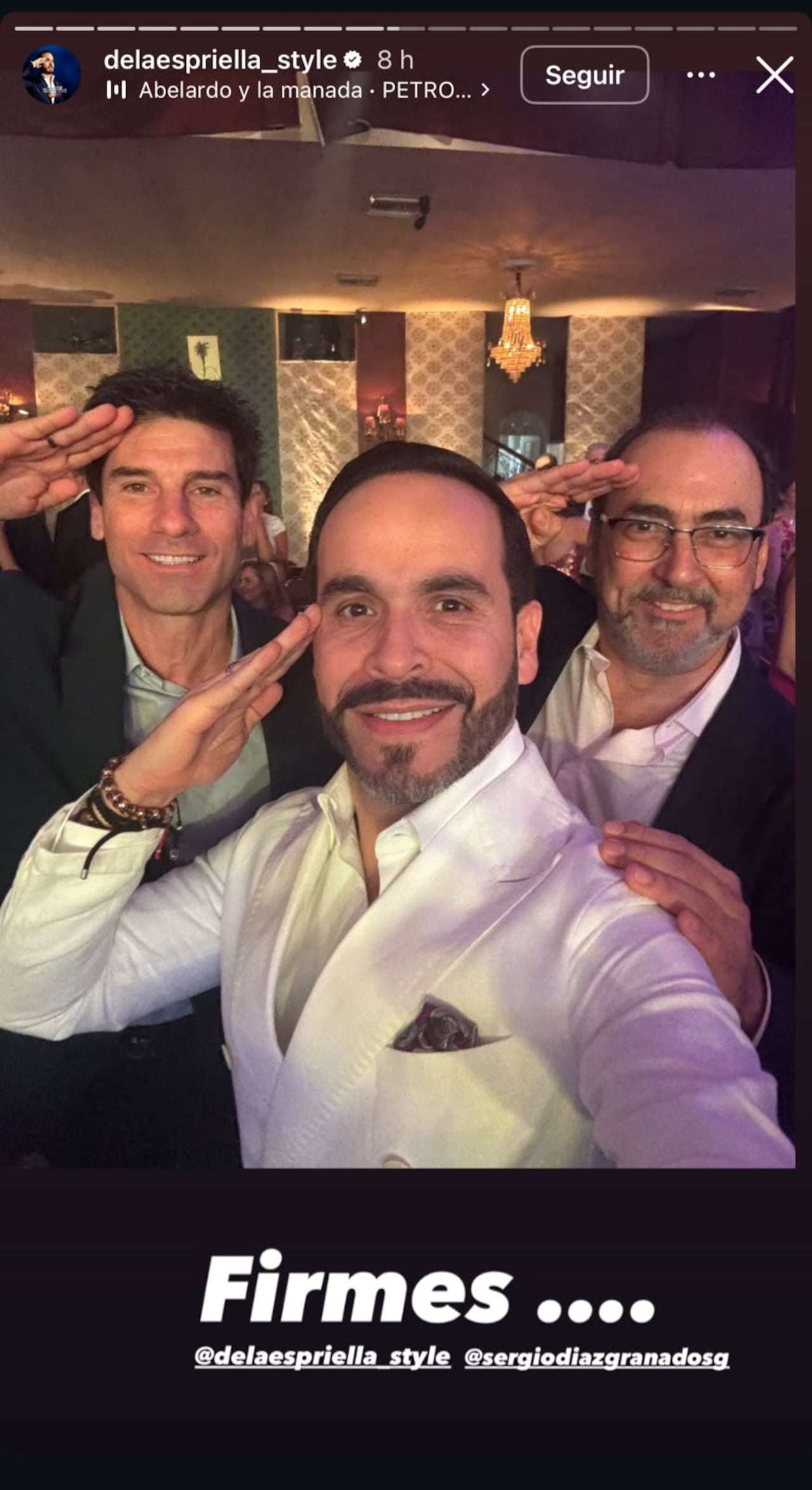 A través de sus redes sociales, Abelardo de la Espriella publicó varias imágenes de la celebración que compartió con su esposa, familiares y colaboradores.
