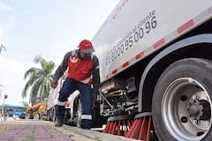 Empresa VEOLIA Entregó 6 Vehículos a la Alcaldía.