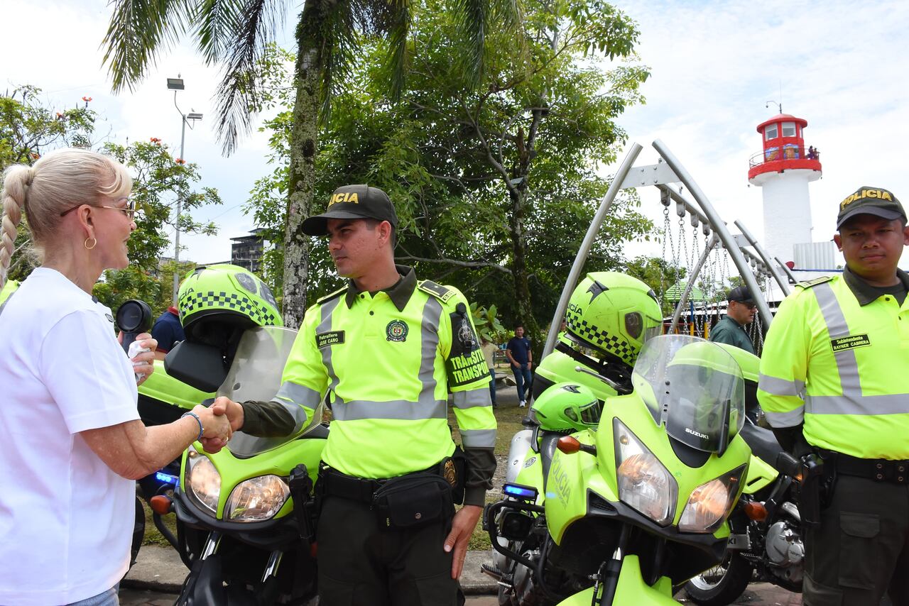 Visita Gobernadora del Valle a Buenaventura