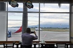 Cali: El Aeropuerto Alfonso Bonilla Aragón cambia de operador a partir de la fecha será administrado por la Aeronáutica Civil, quien asumirá directamente la operación de la terminal aérea más importante del suroccidente colombiano.