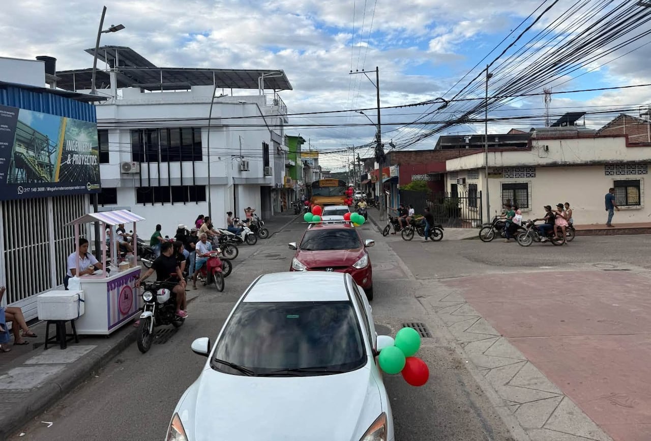 Cientos de habitantes participaron en el recorrido folclórico que hace parte de la programación previa de la edición número 42 del Festival Folclórico y Cultural del Arroz, una de las celebraciones más representativas del Huila.