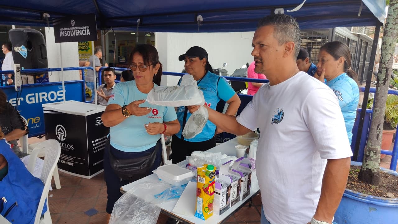 La Gira Comunera de Boom FM llegó a la Comuna 12, en el barrio Nueva Floresta, un espacio pensado para que los ciudadanos puedan expresar sus inconformidades y ser escuchada por las autoridades distritales.
