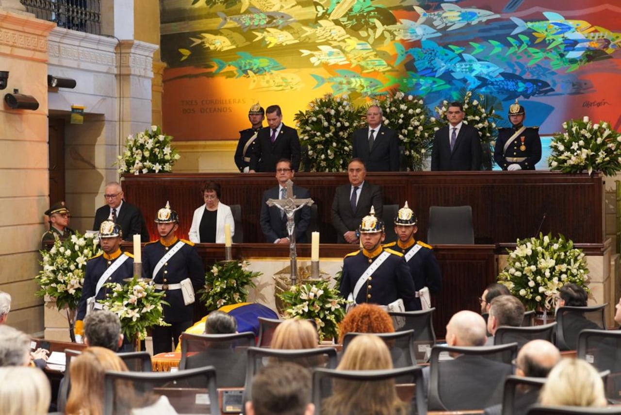 Homenaje al Maestro Fernando Botero
Capitólio Nacional
Iván Name
Andres Calle