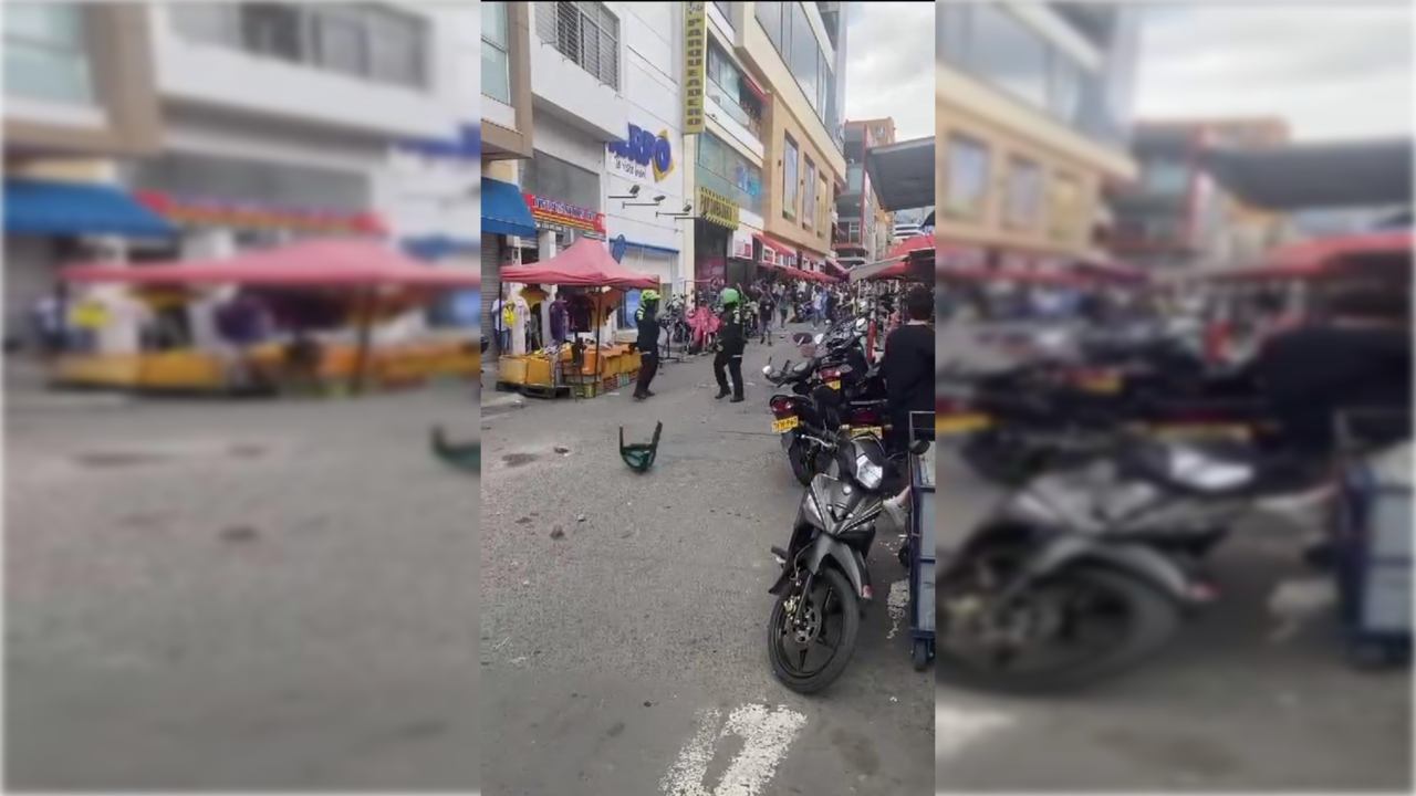 Las autoridades fueron atacadas con objetos.