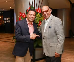 El libro fue escrito por el periodista colombiano Robert Téllez, quien resaltó que el maestro Willie Rosario siempre le ha brindado un gran apoyo a la juventud.