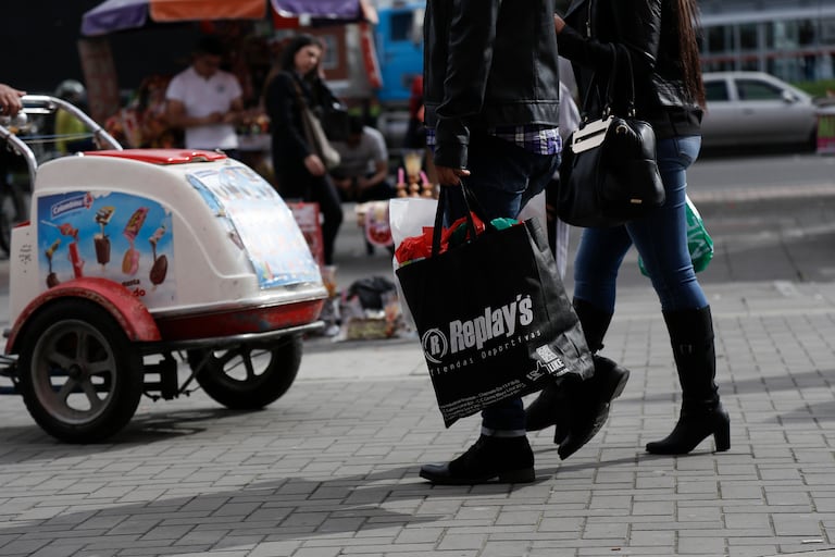 Las compras navideñas son un gran movimiento para la economía.