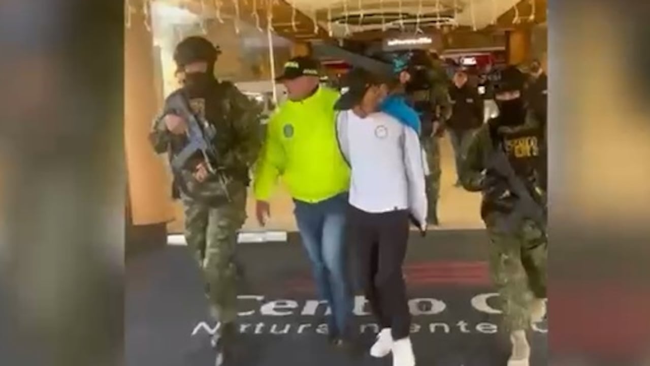 La Policía Nacional, en coordinación con la Fiscalía General de la Nación, adelantó una operación simultánea en los municipios de Chía, Cali y Pasto, logrando una contundente afectación a un grupo armado organizado que delinque en Nariño.