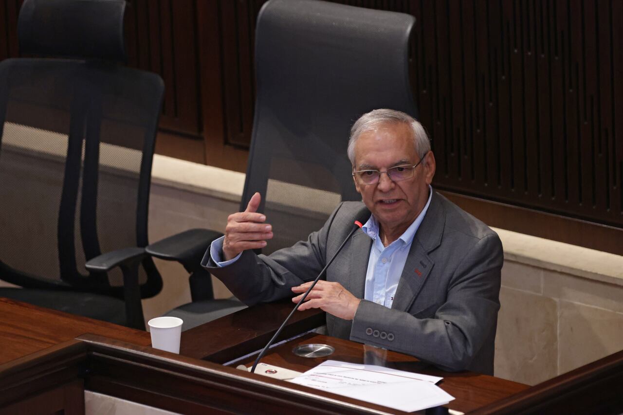 El ministro lo sabia todo