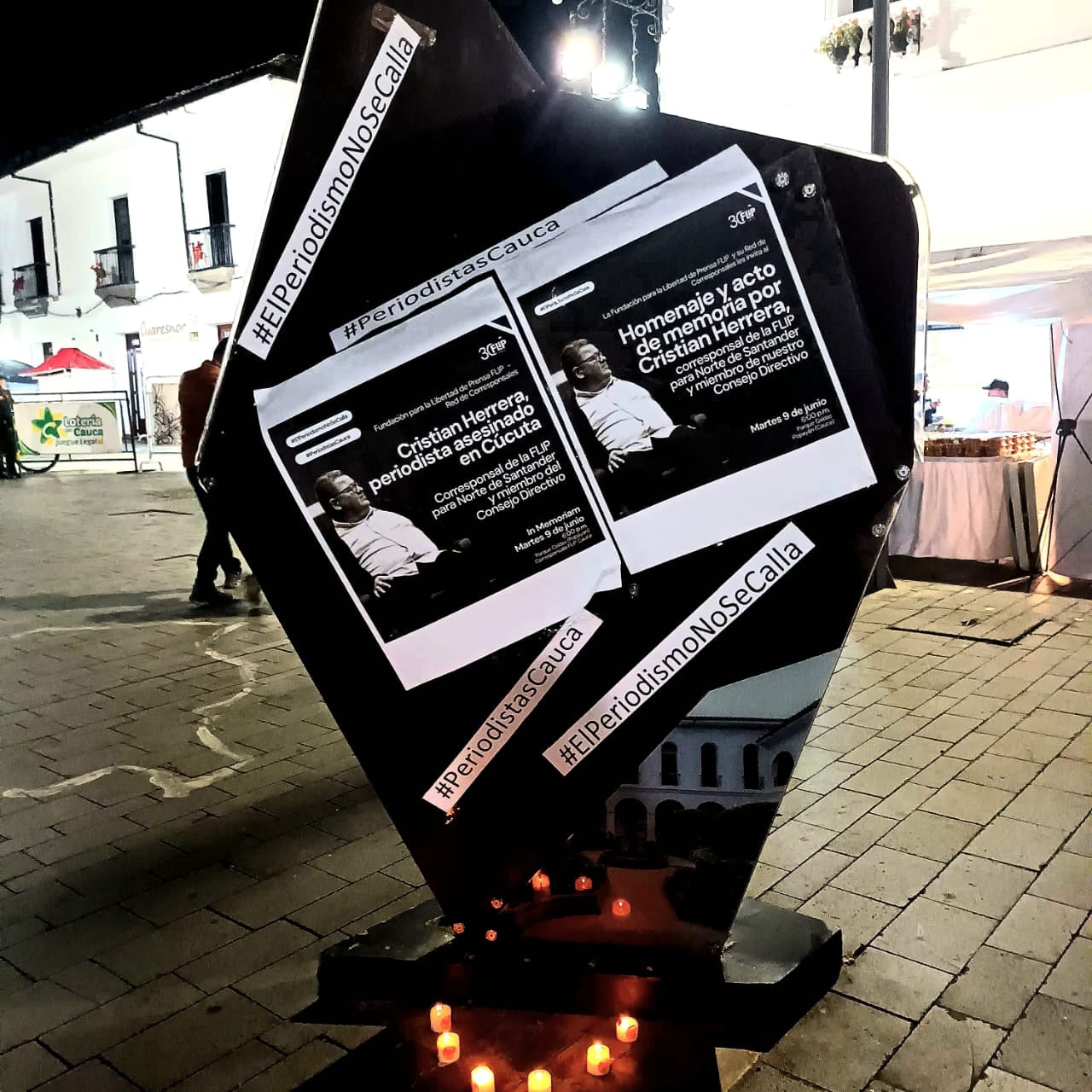 Comunicadores y ciudadanos se congregaron en el parque Caldas de Popayán para rechazar el asesinato del periodista Cristian Herrera y exigir garantías para el ejercicio de la prensa en Colombia.