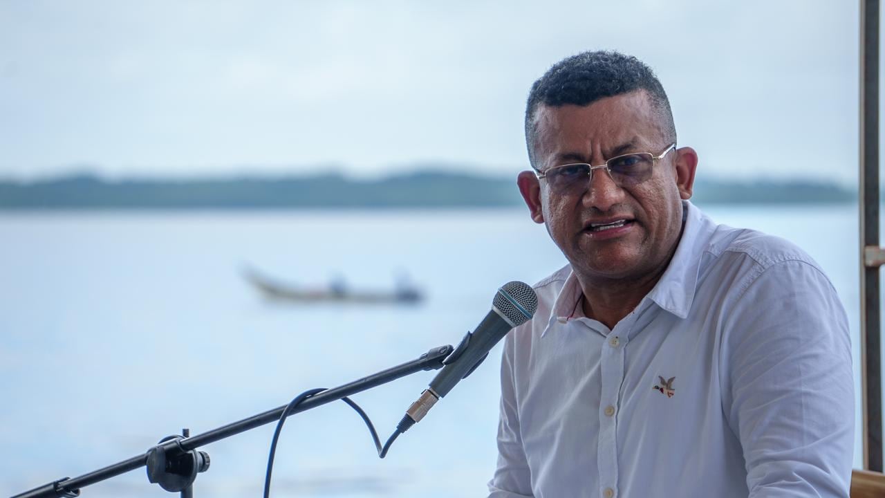 Gobernador Luis Alfonso Escobar.