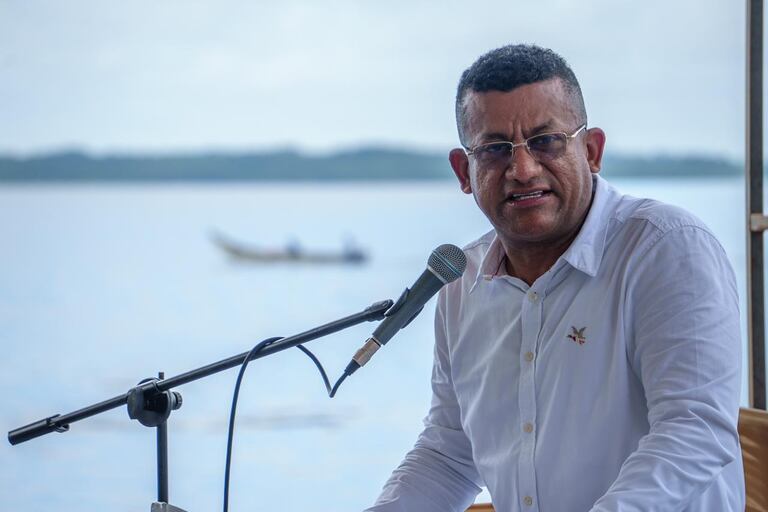 Gobernador Luis Alfonso Escobar.