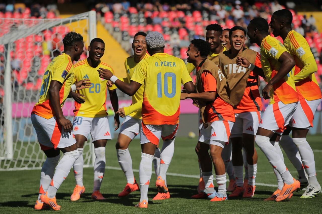 Joel Canchimbo y la Selección celebrando la anotación del colombiano en el Mundial Sub-20.