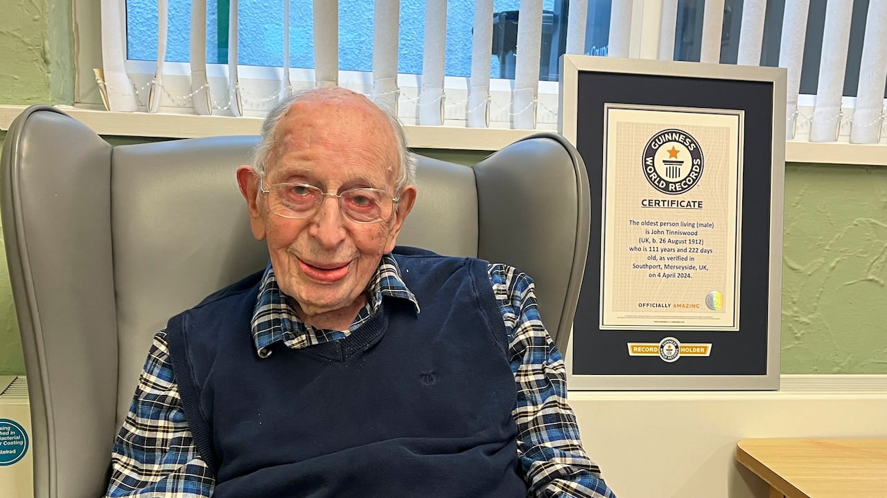 John Alfred Tinniswood murió a la edad de 112.