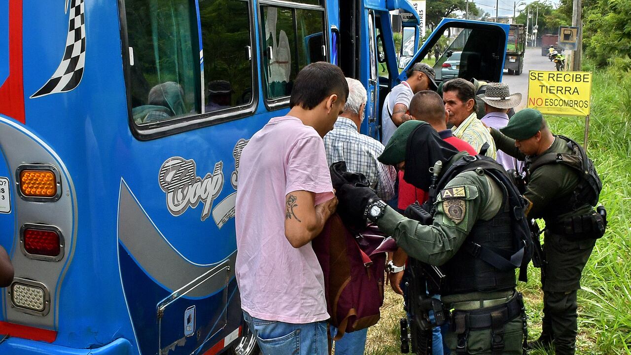 Luego de los dos atentados con granada en contra de la fuerza pública que se presentaron en menos de 24 horas en Jamundí, las autoridades anunciaron el fortalecimiento de los patrullajes en el municipio para garantizar la seguridad. Fotos Raúl Palacios / El País / 21 de Julio del 2023 Cali.