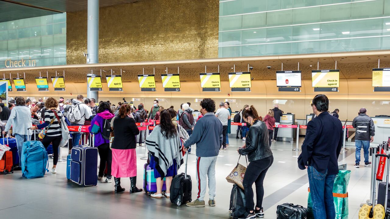 Migración Colombia cuenta con un sistema que permite agilizar el proceso y evitar filas para salir o entrar al país.