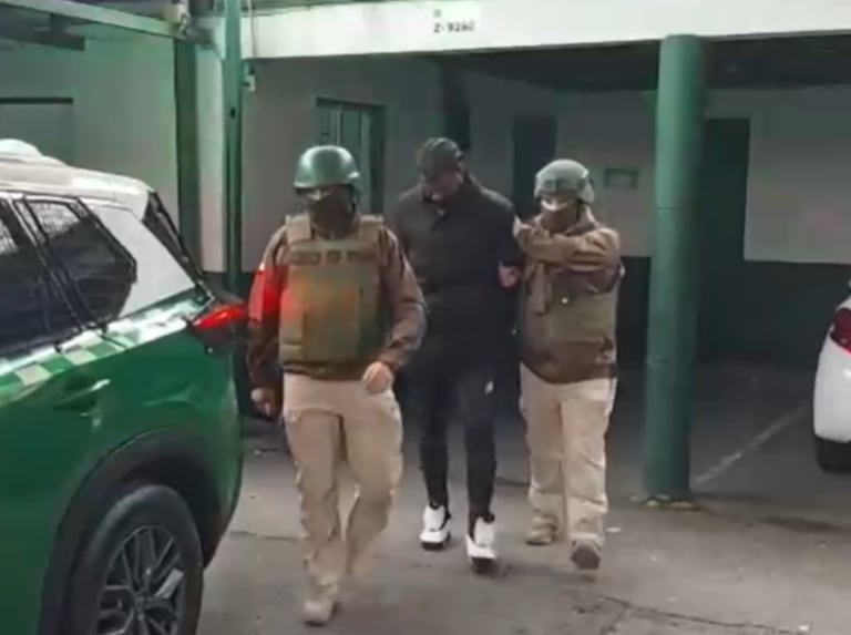 Abel Steven Carabalí, exfutbolista detenido por asesinato en Chile.