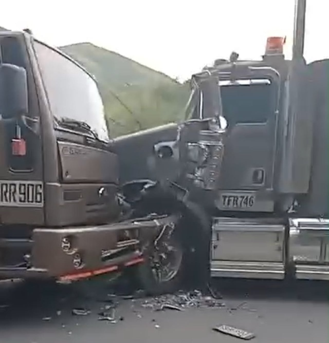 El accidente se presentó en el sector de La Depresión, sobre la Vía Panamericana, generando congestión y movilización de organismos de seguridad.