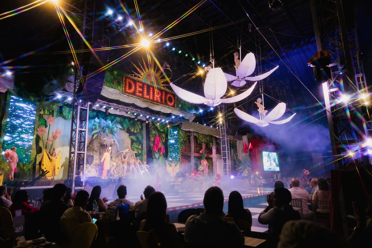 La nueva puesta en escena reúne salsa, circo y orquesta para homenajear las raíces colombianas.