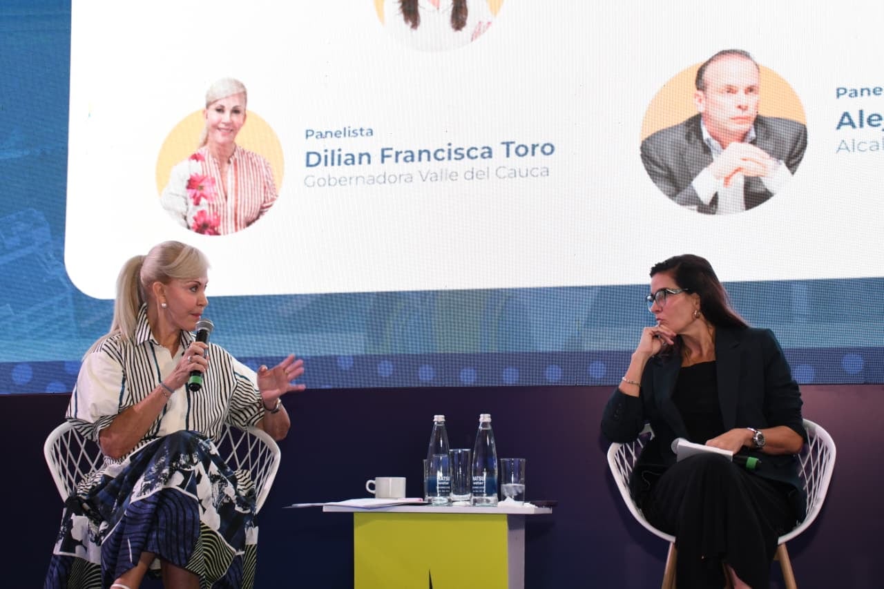Dilian Francisca Toro, gobernadora del Valle del Cauca, anunció que avanzan las gestiones con el Ministerio de Hacienda y la Financiera de Desarrollo Nacional para obtener los avales que permitan continuar con el Tren de Cercanías.