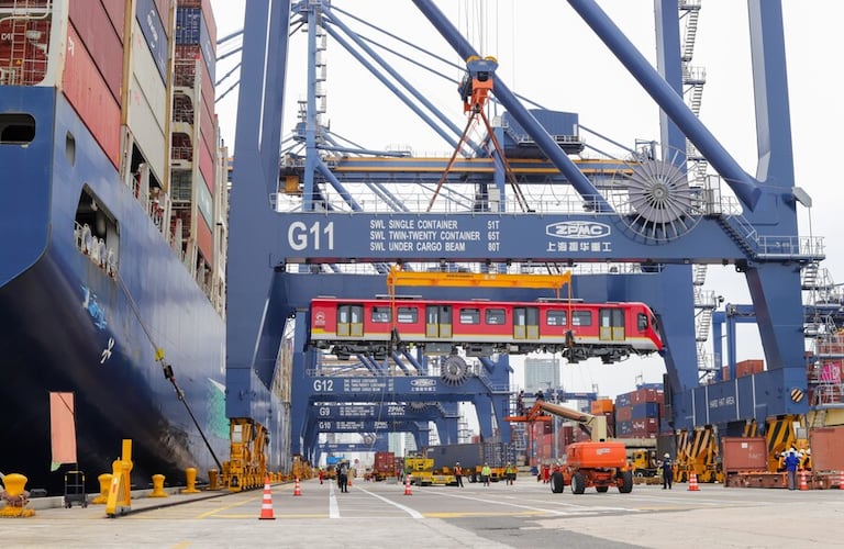 El Gobierno fijó aranceles de 35,50 y 75 % a 191 productos importados desde Ecuador.