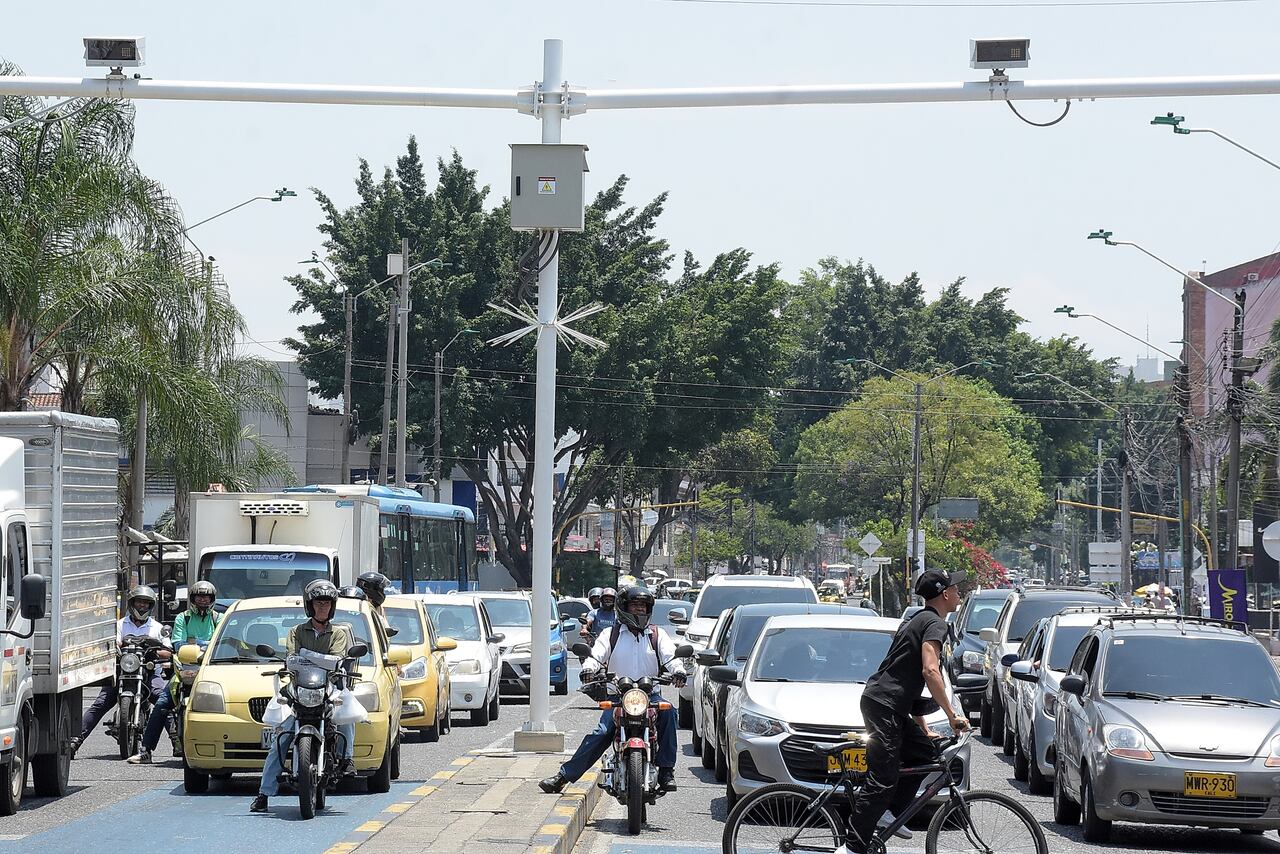 La Secretaría de Movilidad está pidiendo autorización para poder instalar 40 nuevas cámaras de fotodetección. Se espera que al menos el 50% de ellas queden funcionando en el 2024.