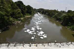 Cali: Contaminación sobre el Río Cauca en su paso por Juanchito. foto José L Guzmán. El País