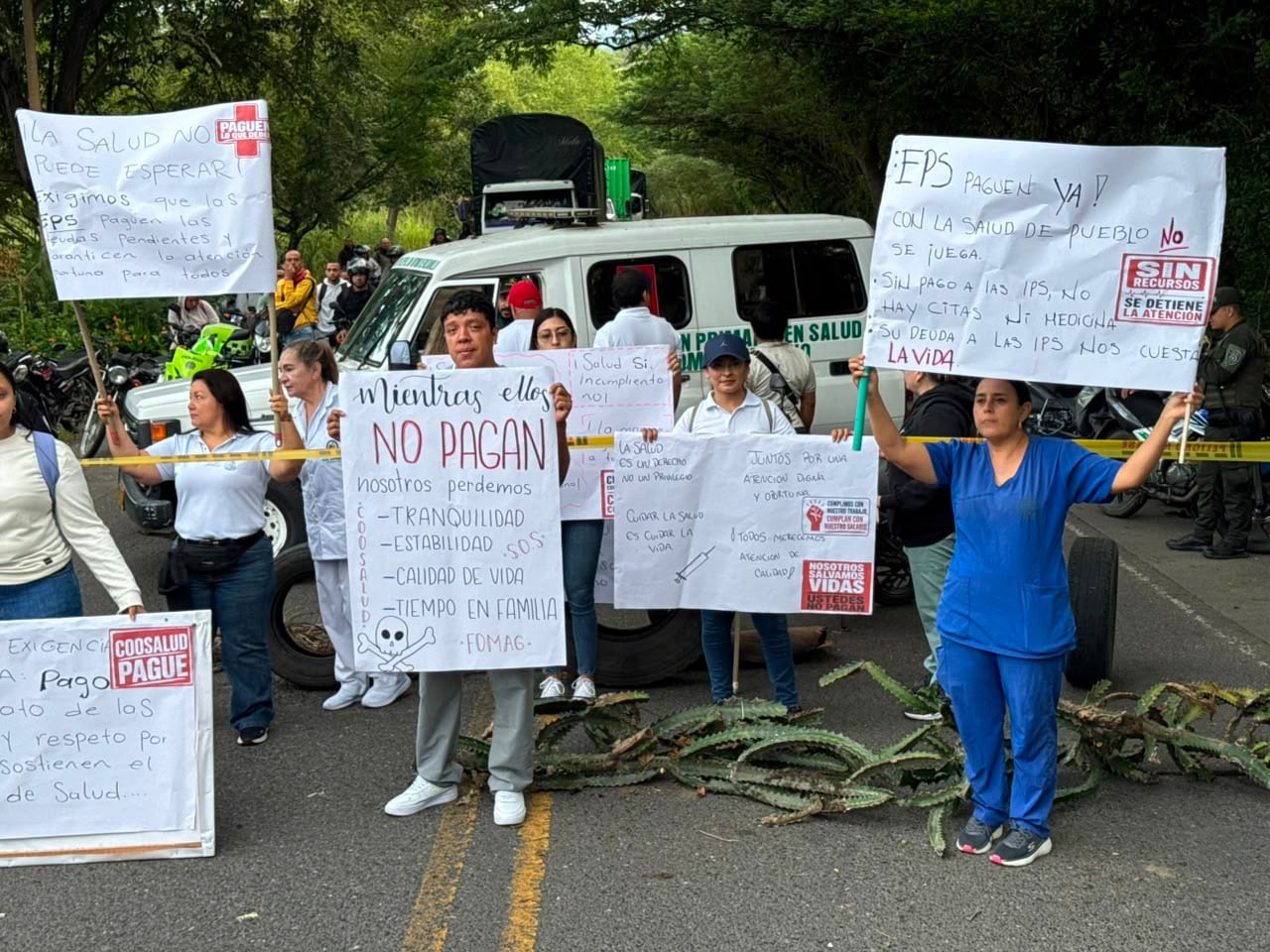 Funcionarios del hospital de Roldanillo denuncian no solo la falta de salario, sino la falta de especialistas para la atención.