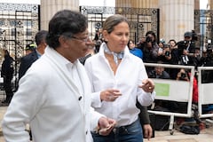 Verónica Alcocer, en Bogotá, durante las elecciones del 8 de marzo de 2026. Aquí, acompañando al presidente, Gustavo Petro, a abrir la jornada electoral