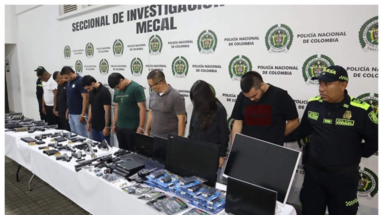 Ocho capturados con un arsenal en Cali en una oficina de falsas asesorías jurídicas.