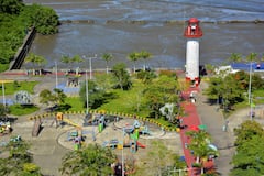 Buenaventura como destino turístico. El pasado miércoles 22 de noviembre, Buenaventura recibió por primera vez un crucero en su puerto. En el navío bautizado MS Hamburg arribaron cuatrocientos turistas alemanes, que desembarcaron para conocer la oferta cultural, gastronómica y natural del distrito especial.