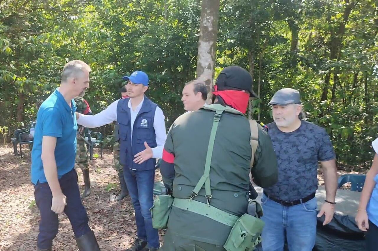 ELN libera a ciudadano sueco-americano secuestrado en el Catatumbo gracias a misión humanitaria de la Defensoría del Pueblo