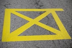 X amarilla en las calles de Cali: significado y sanciones por no acatarla