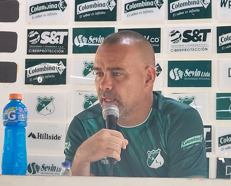 Cali: Rueda de prensa Deportivo Cali, Rafael Dudamel y Johan Martínez.