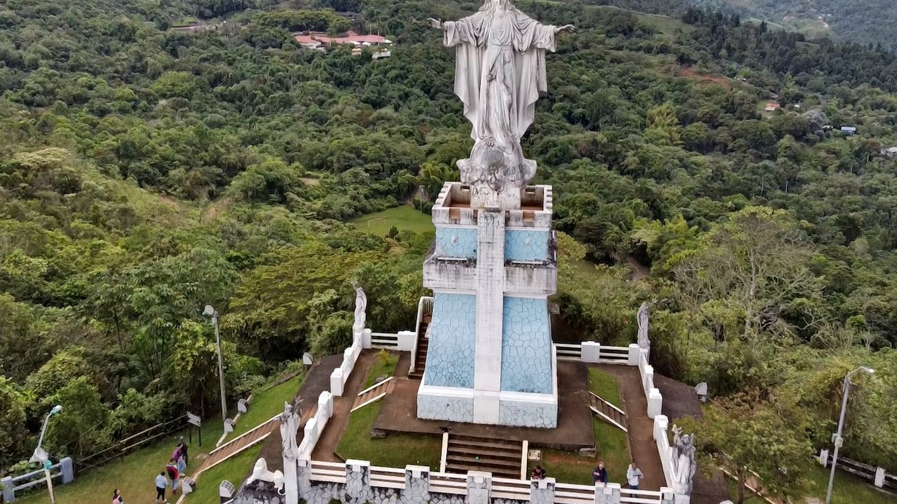 Ciudadanos piden intervención institucional para preservar este referente patrimonial de Cali.