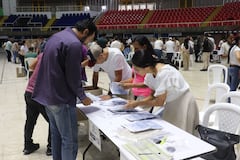 Elecciones 2026 preconteo de votos en el coliseo del pueblo