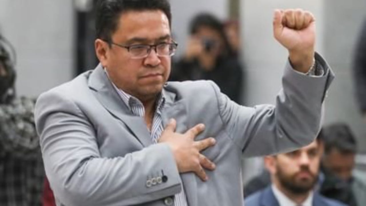 El ministro de Justicia de Bolivia, César Siles, presentó su renuncia luego de algunas acusaciones y rumores en su contra. Foto: Tomada de @csarsiles4 / El País.