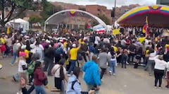Periodistas fueron agredidos durante el desfile del 20 de julio.