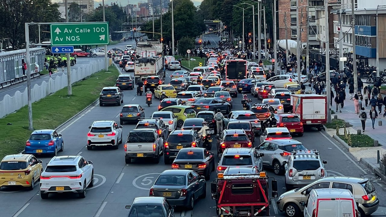 Así se encuentra la movilidad a la altura de la estación Héroes de TransMilenio.