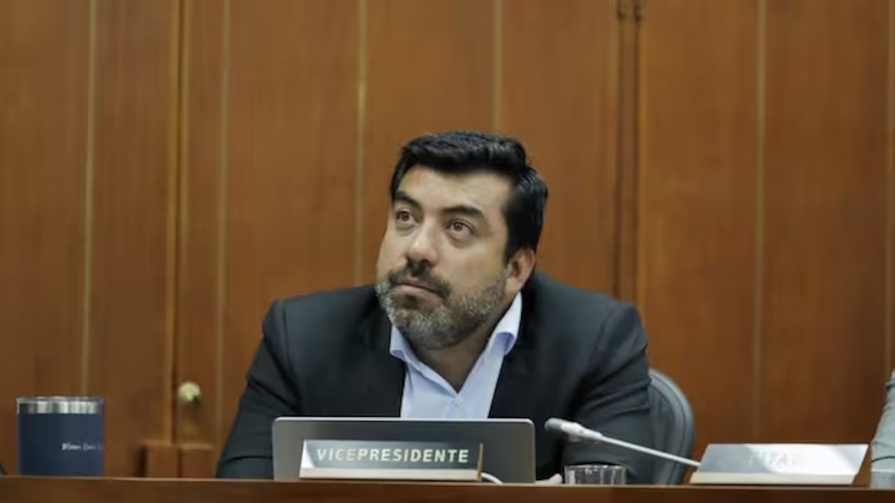 Renuncia del viceministro de Energía: cambios en el Ministerio de Minas y Energía