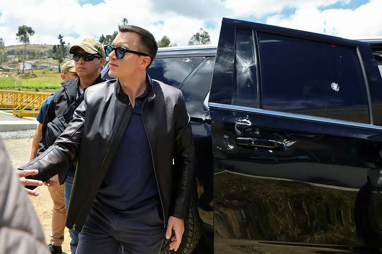 Pese al ataque que sufrió su comitiva, el presidente Daniel Noboa no canceló sus compromisos en varias poblaciones de Ecuador.