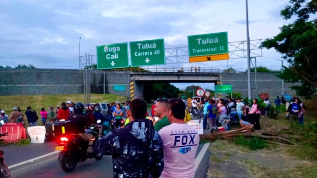 Comunidades afro inician toma pacífica y bloquean corredor vial en el centro del Valle del Cauca