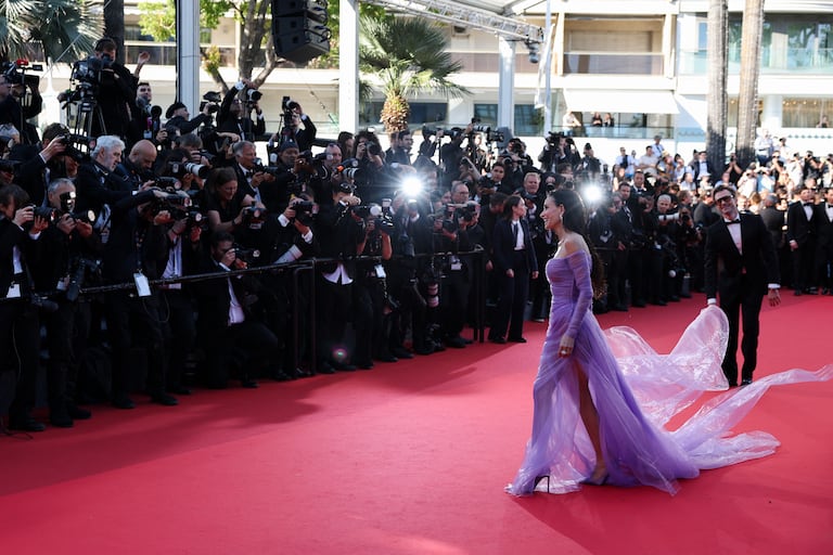Cannes 2026 abrió entre estrellas como Demi Moore