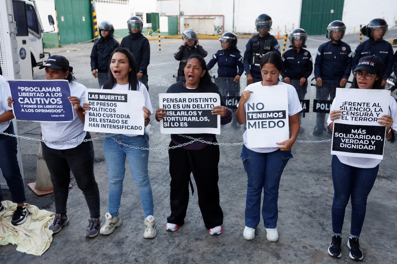 El 12 de febrero, la legislatura venezolana pospuso la aprobación de un proyecto de ley de amnistía histórica que se espera conduzca a la liberación de cientos de presos políticos. (Foto de Pedro MATTEY / AFP)