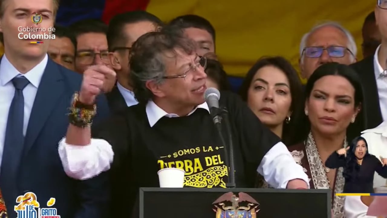 Gustavo Petro durante su último discurso como presidente